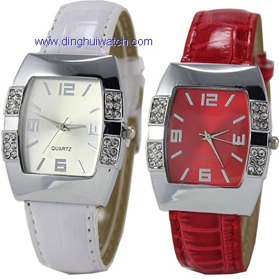 Lover watch with square case and leather strap Lover watch with square case and leather strap
